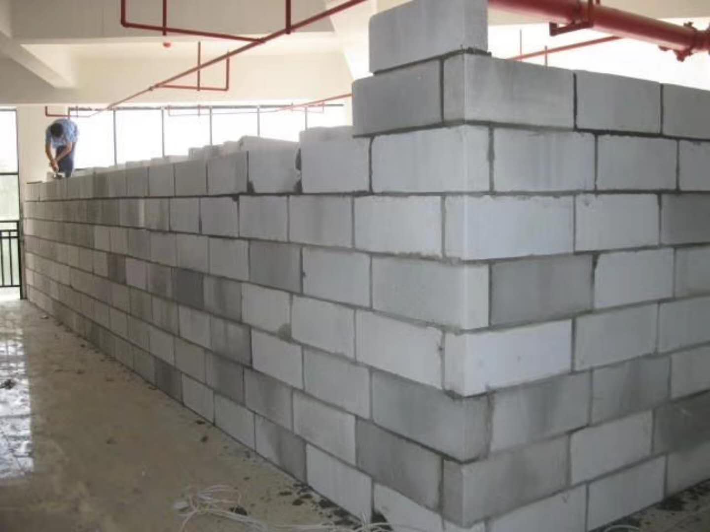 屏山蒸压加气混凝土砌块承重墙静力和抗震性能的研究